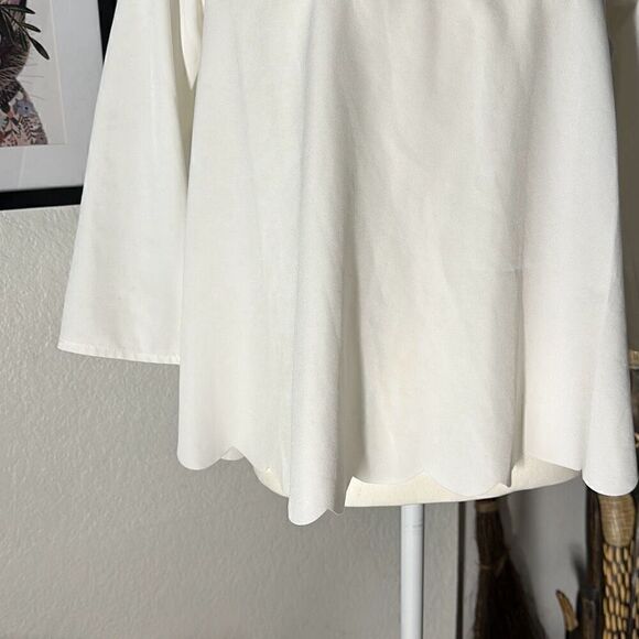 SHEIN Size Small White 3/4 sleeve blouse Scalloped bottom - Picture 4 of 5